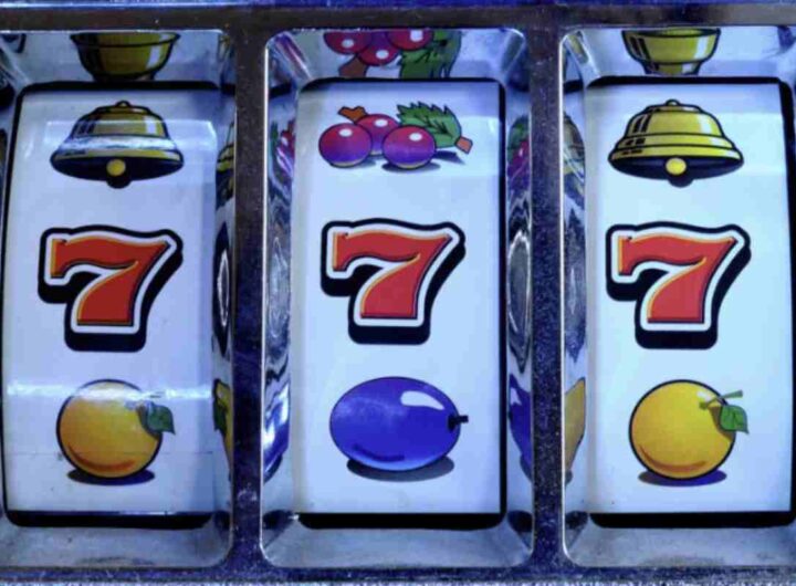 Vincere alle slot non è semplice: non esistono formule magiche, ma conoscere meccanismi, bonus e strategie può aumentare le probabilità di successo